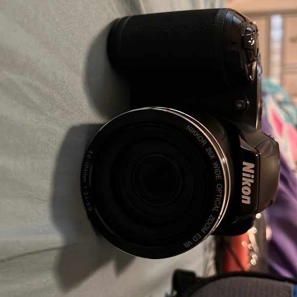 Nikon Coolpix L330 26x Optical Zoom with Carrying Bag - Picture 3 of 10